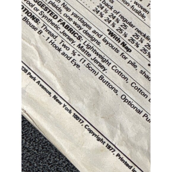 Vintage McCalls 5736 Misses Blouse Sewing Pattern Size 8-10-12 1977 Uncut - Picture 5 of 5